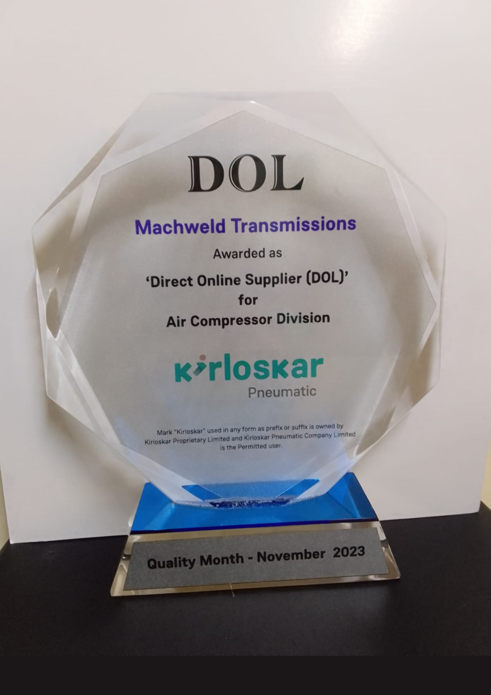 Director Online Supplier (DOL)